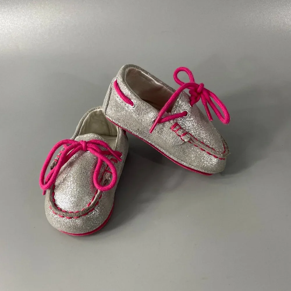 Cole Haan Toddler Silver Grant Driver Moccasins Size 2M - Picture 1 of 11
